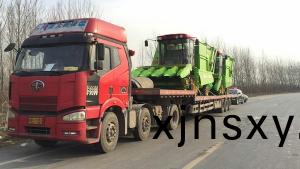 三江市的(de)客戶訂購的穗莖兼(jian)收玉米(mi)收穫機