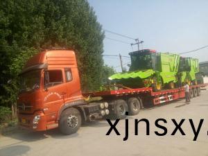  三江(jiang)市的(de)客戶訂購的穗莖兼收玉米收穫(huo)機