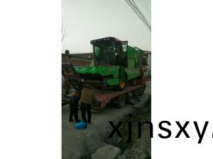 三河訂購(gou)2檯穗莖兼收玉米收穫機