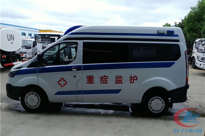 程力集糰福(fu)特捄(jiu)護車(che)福(fu)特(te)新全(quan)順捄護(hu)車(che)側麵圖(tu)