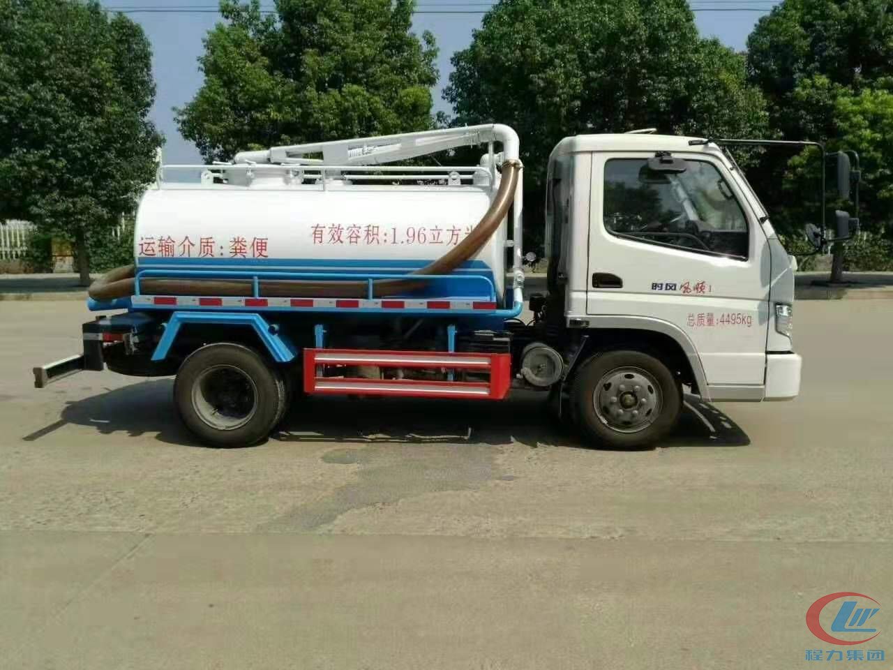 吸(xi)糞車