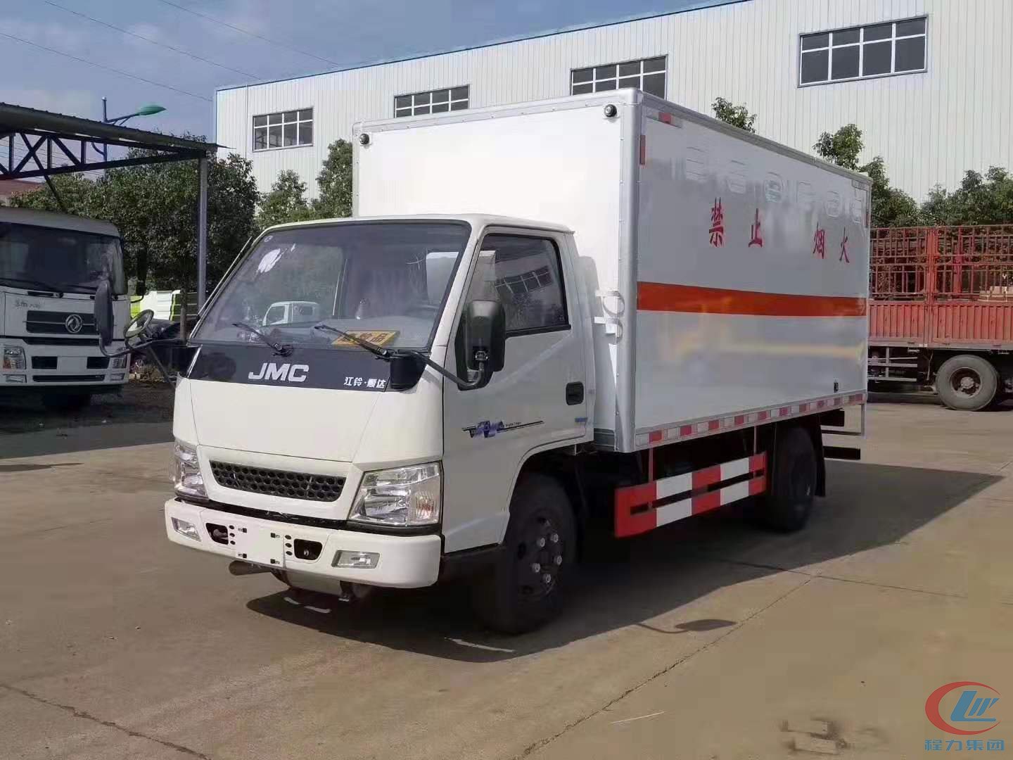 江鈴(ling)危險品廂式運輸(shu)車