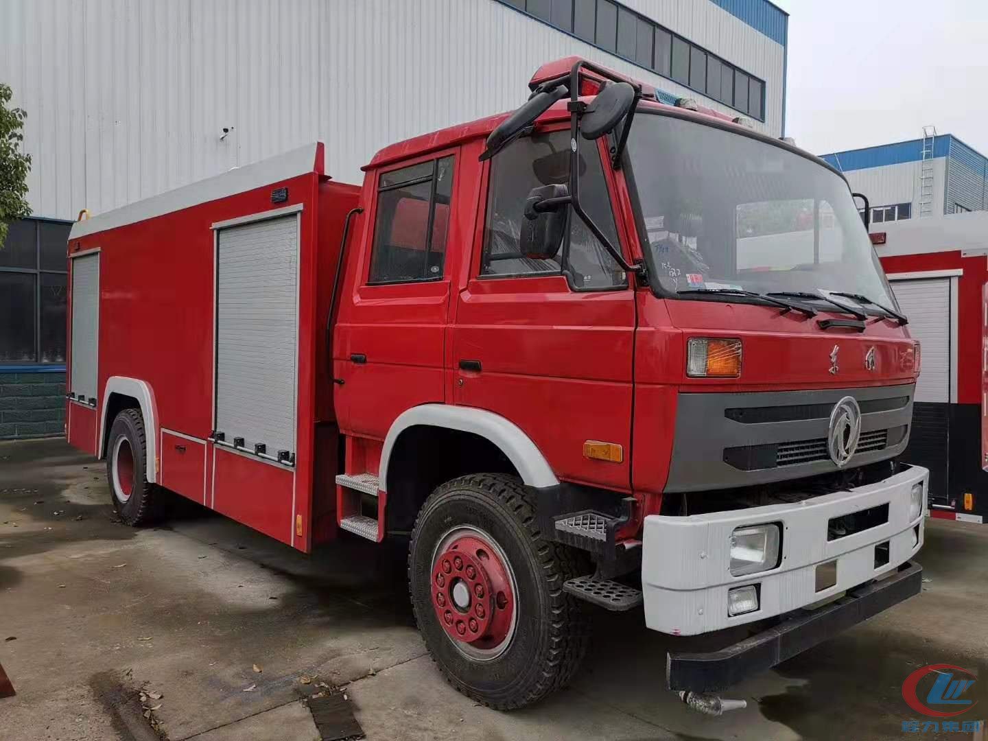 東風153水鑵消防(fang)車