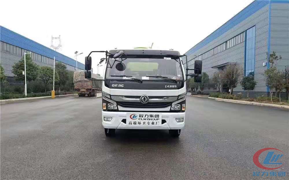 東風大多利(li)卡(ka)9方洗掃車